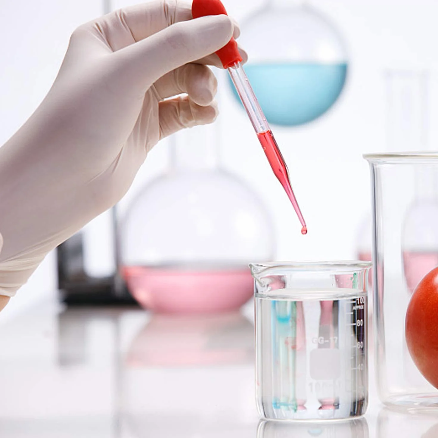 Zestaw akcesoriów laboratoryjnych probówki z podziałką pipety z kroplomierzem szczoteczki trzonek do mieszania