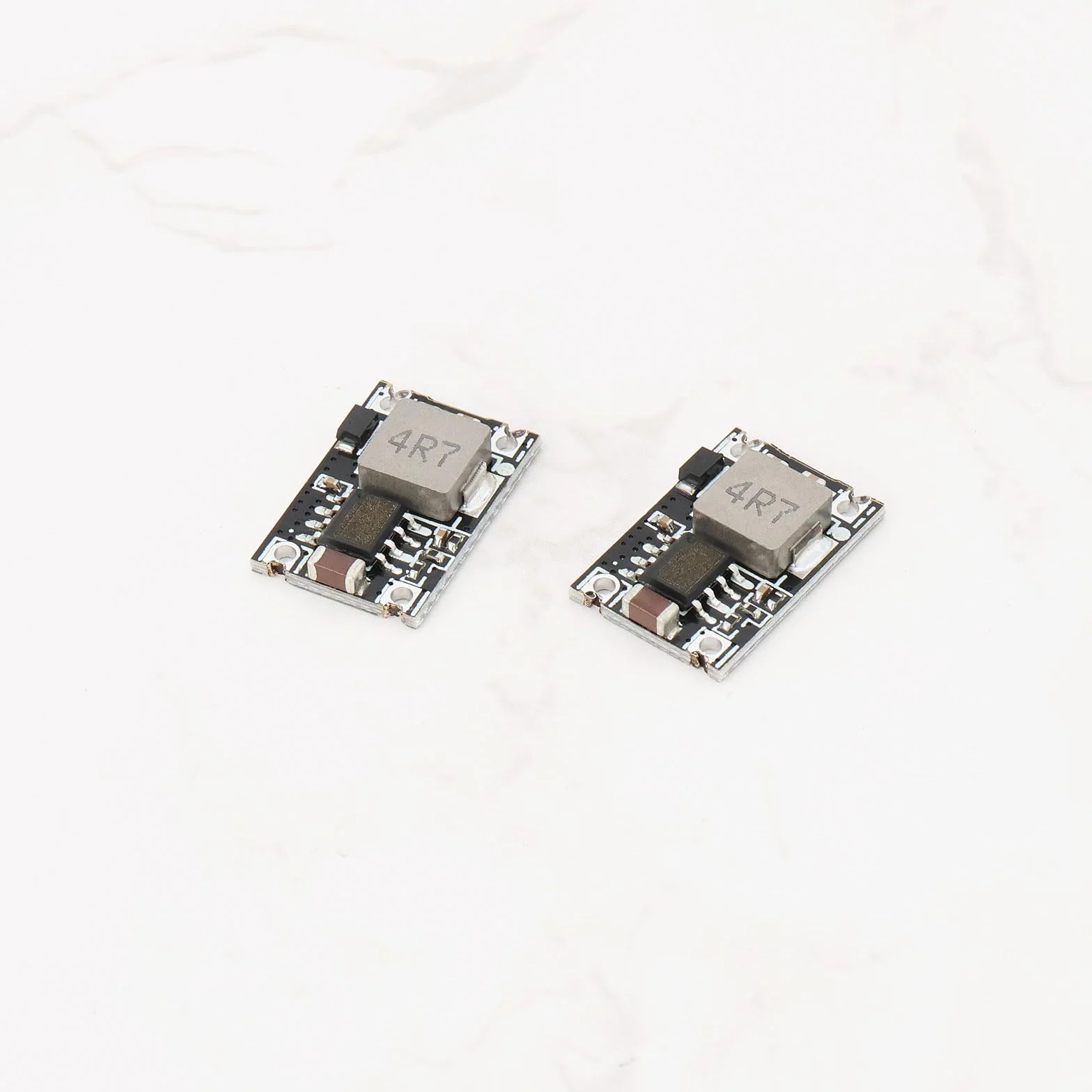 5 szt. DC-DC Step-down PCB moduł zasilania 5 V-30 V wejście do 5 V wyjście 1,5 A mini zasilacz pojazdu do modelu samolotu pojazdu