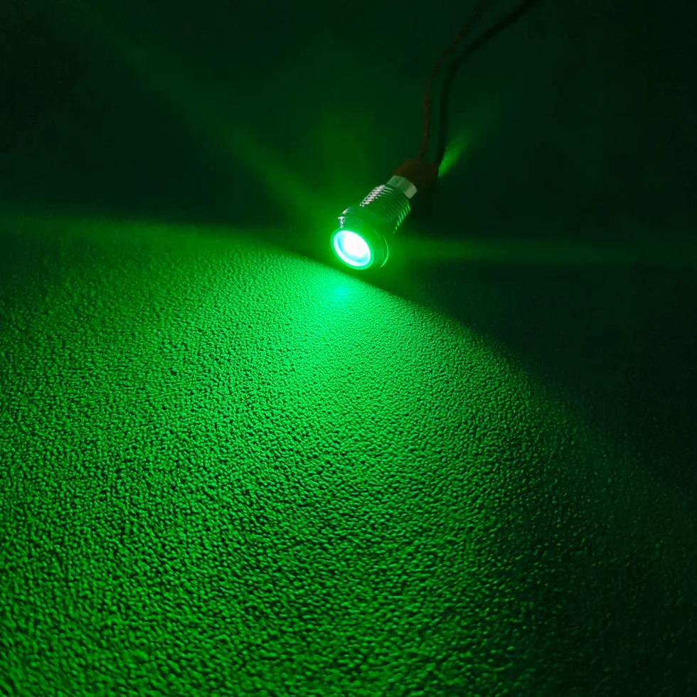 GUUZI 6mm Lampka Kontrolna LED 12-24V Wodoodporna Lampka Sygnalizacyjna Panel Metalowy Wskaźnik LED Lampka Sygnalizacyjna Mocowanie Panelu Głowica Płaska z Przewodami Srebrny Skorupa(Zielony, 8 szt)