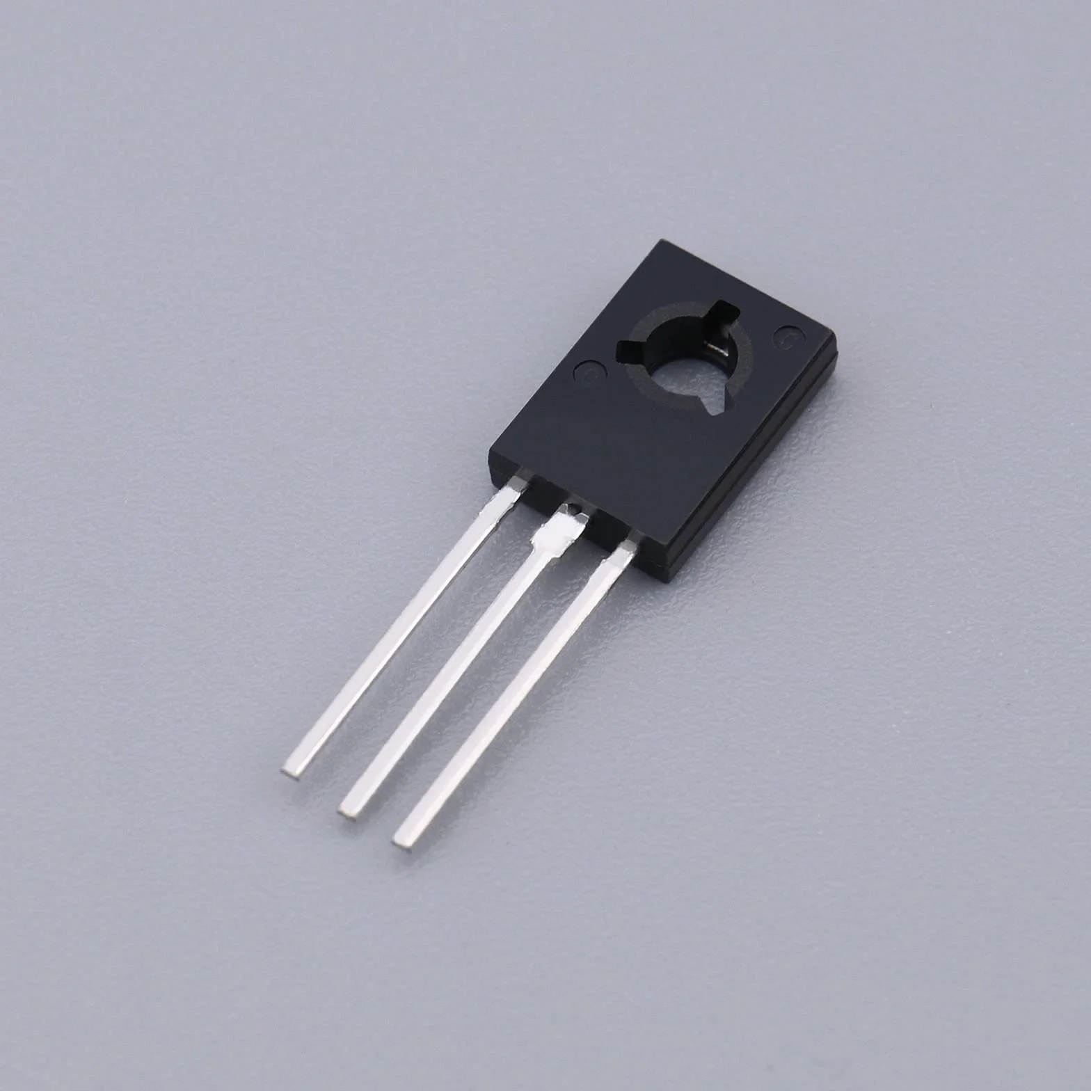 20 szt. BD139 NPN Power Tranzystor NPN 1,5 A 80 V Wzmacniacz mocy audio Tranzystor TO-126 Tranzystor Trioda Elementy elektroniczne