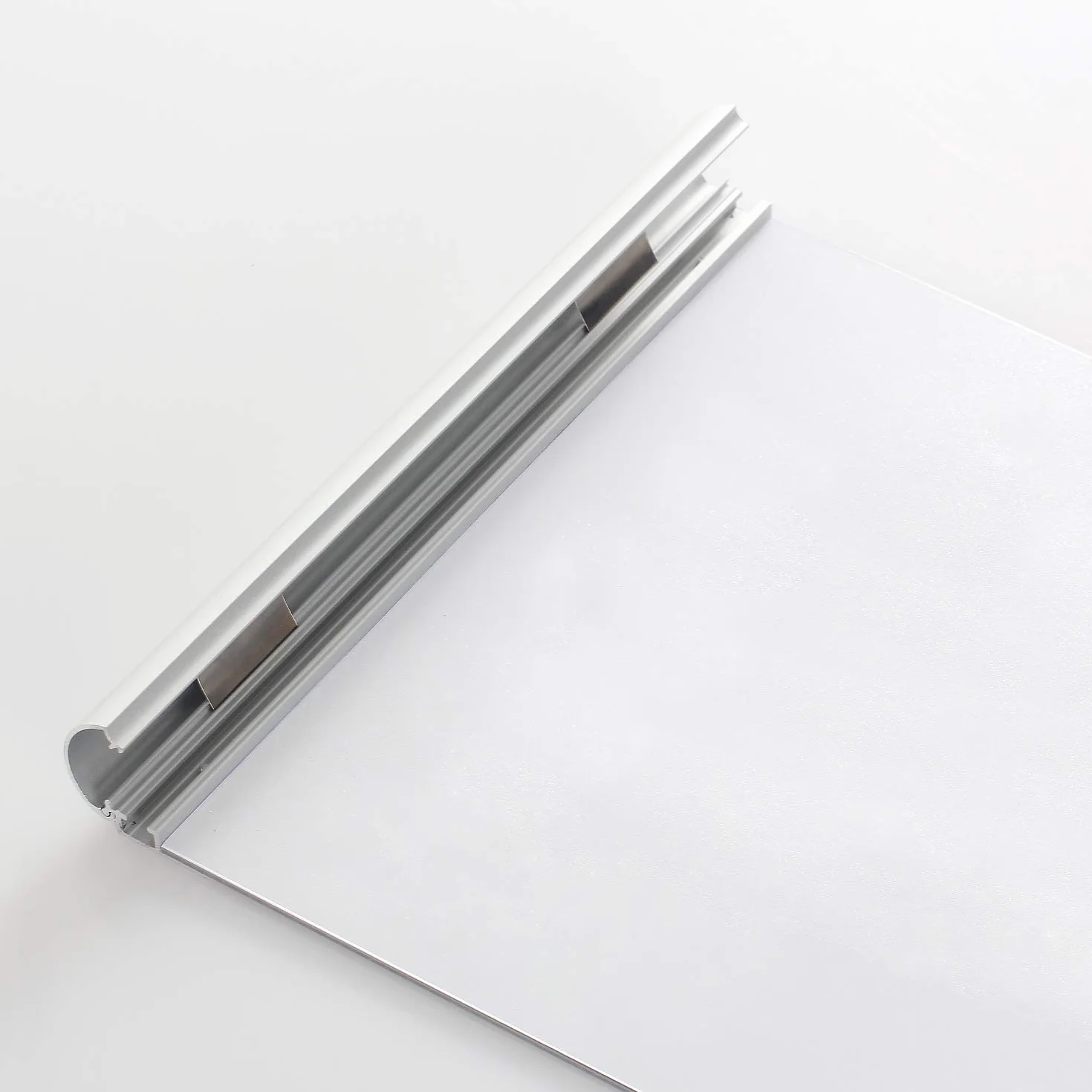 TUKA-i-AKUT A5 Tabliczka drzwiowa i sygnalizacyjna, znak informacyjny biurko Panel drzwiowy. Wstawki A5 Krajobraz lub portret 210 x 148 mm, wkręca lub przykleja się do ściany lub drzwi, TKD8302-A5