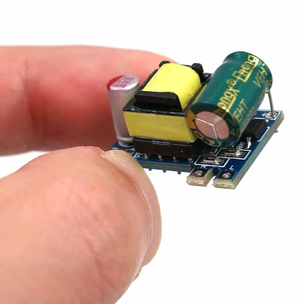 Namvo 2 szt. AC DC modu? zasilacza, AC 220 V do DC 5 V mikro g?o?no?? izolowana p?yta zasilacza izolowany regulowany modu? zasilacza