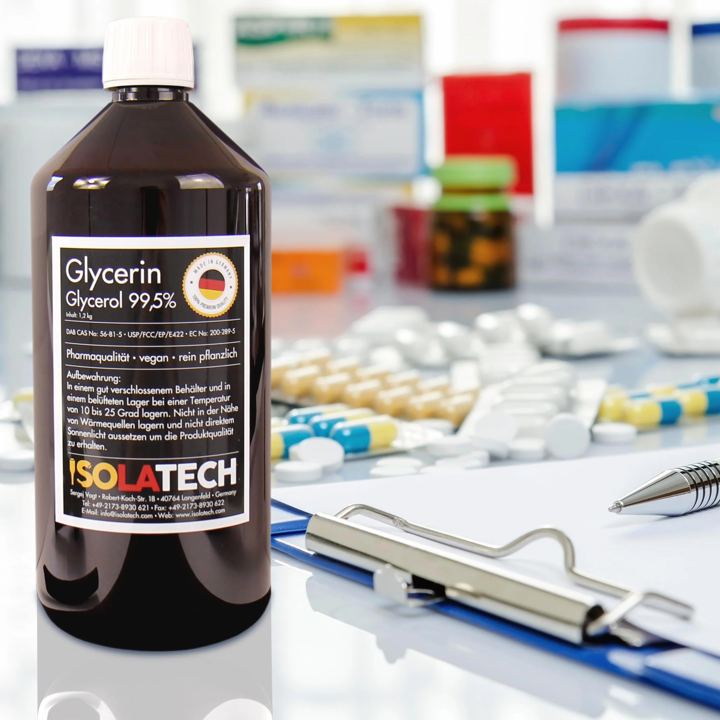 ISOLATECH Gliceryna 99,5% 1 l, jakość farmaceutyczna made in Germany, mierzona w 99,98% czysto roślinna, gliceryna glicerolowa, przezroczysta, 2 x 500 ml butelka (zawartość 2 x 600 g)