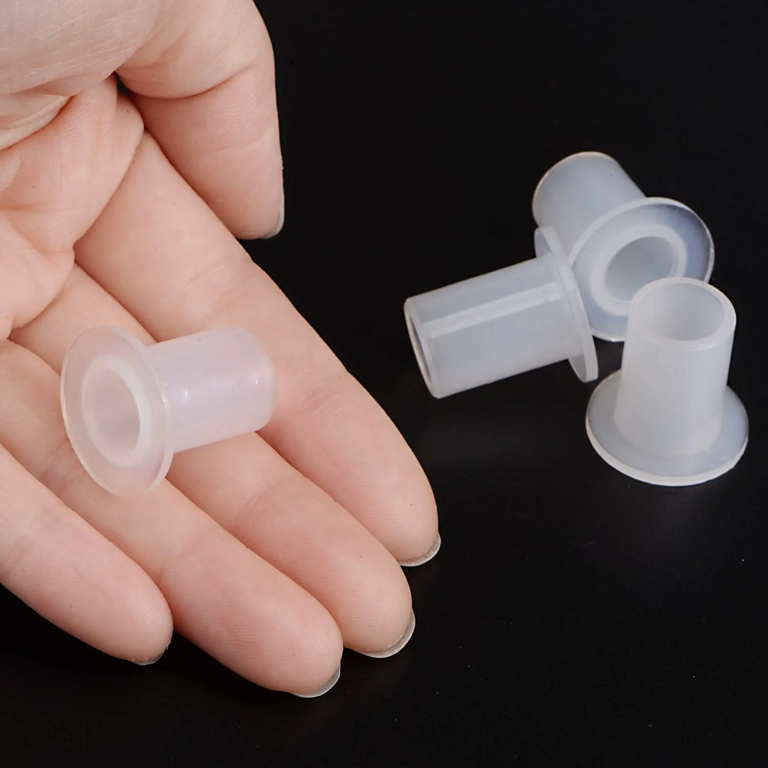 QUARKZMAN 4 szt. tuleja kołnierzowa łożysko 10,1 mm otwór 13 mm AD 20,5 mm długość nylonowe tuleje do wałka białe