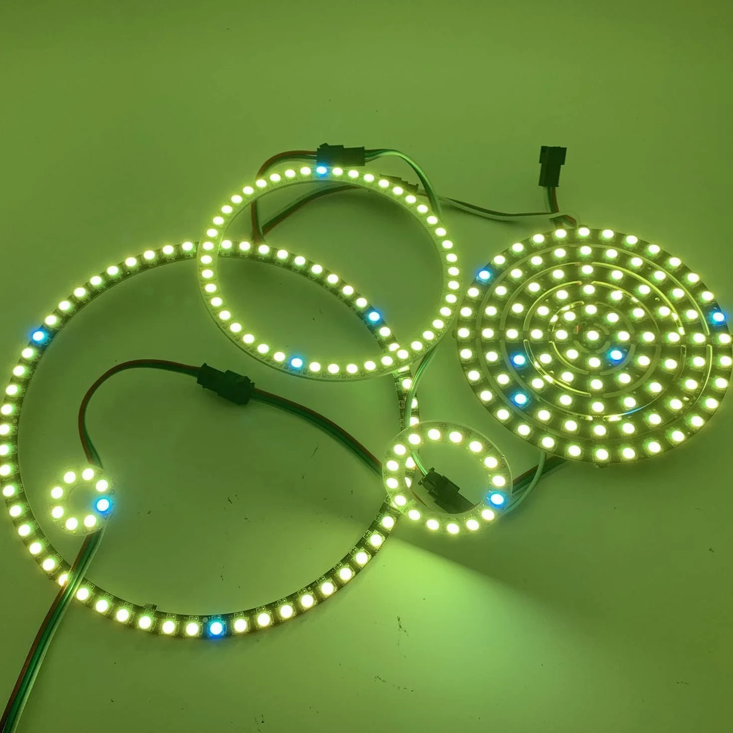 WS2812B LED Pixel Ring adresowalne moduły WS2812 IC RGB DC 5V 8 diod czarny