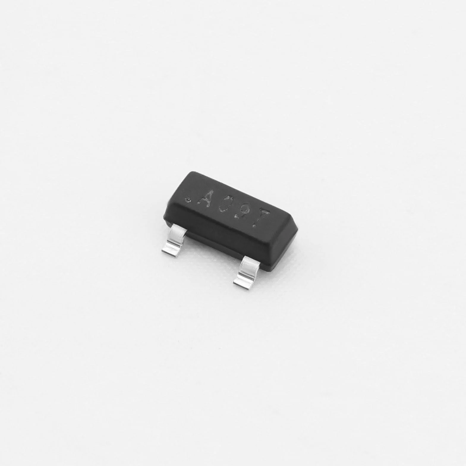 AO3400 A09T 5,7 A 30 V N-kanałowy tryb wzmocnienia kanału P tranzystor polowy kompatybilny z tranzystorem MOSFET SMD AO3400 SOT-23