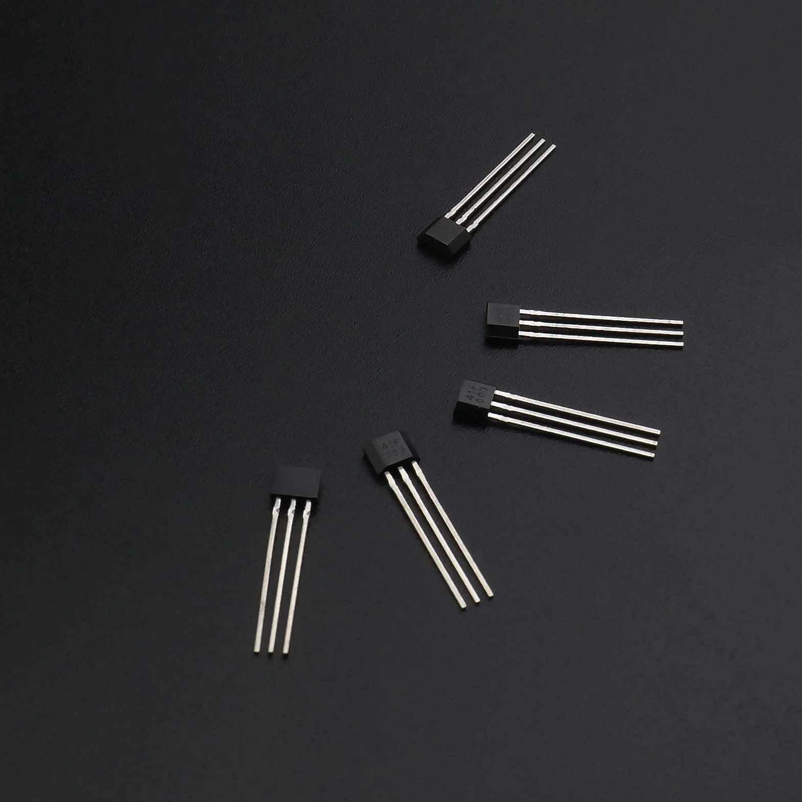 SS41F 41F magnetyczny czujnik bipolarny efekt Halla TO-92S 3-pinowe