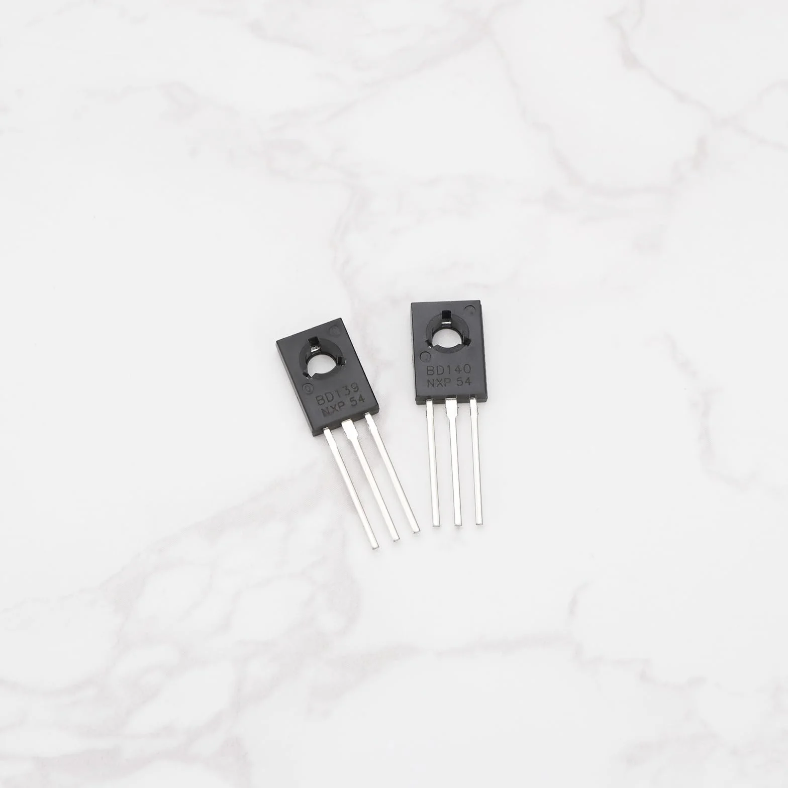 Tranzystor BD139 BD140 NPN PNP 1,5A 80V TO-126 Zestaw 40 szt.