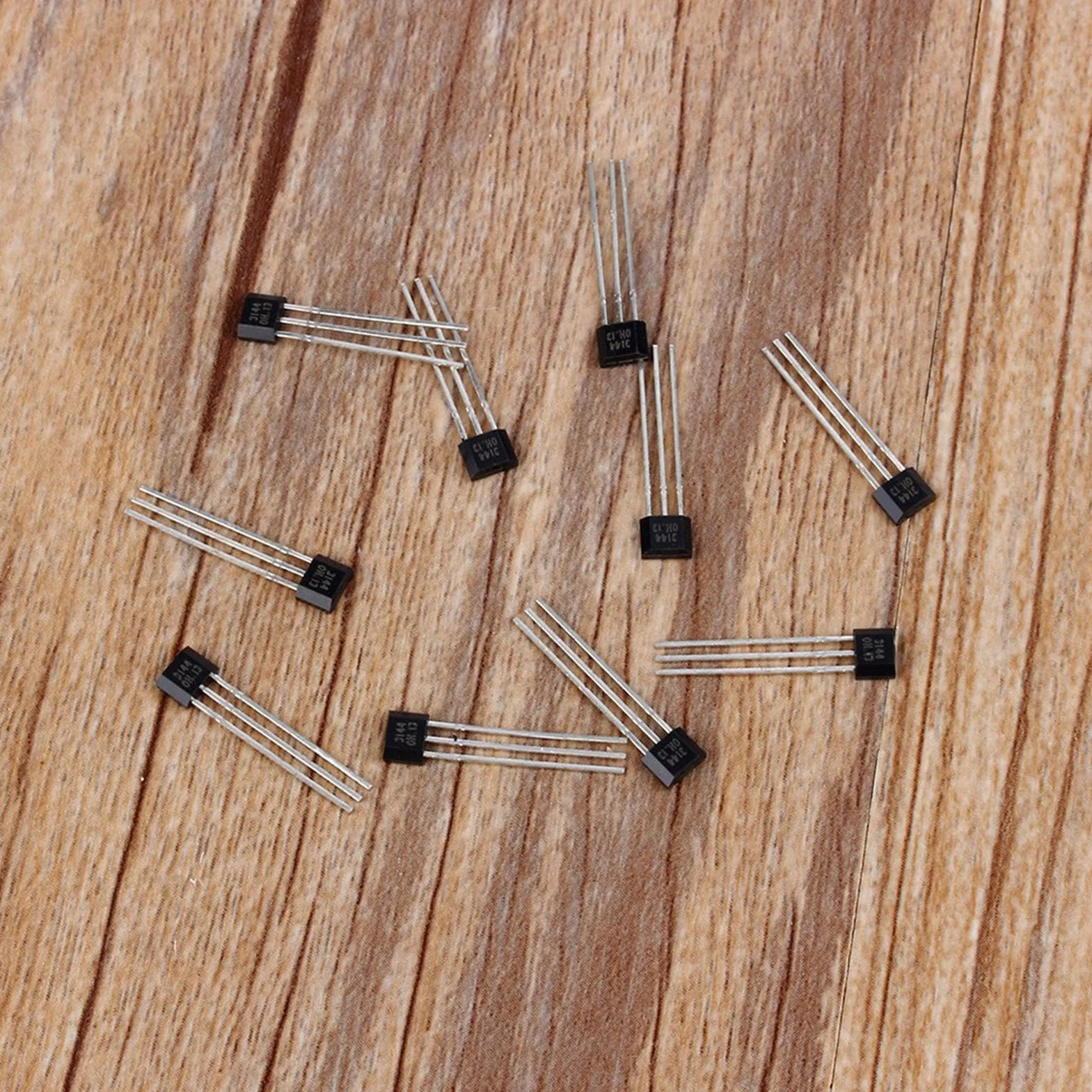 Respicefinem Czujnik Halla Magnetyczny 3144E Czujnik Halla T104 9. 0×6. 0×1. 0 10 sztuk dużo A3144 3144E Oh3144E efekt Halla przełączniki czujnika do 92Ua 3Pin Sip czujnik efektu