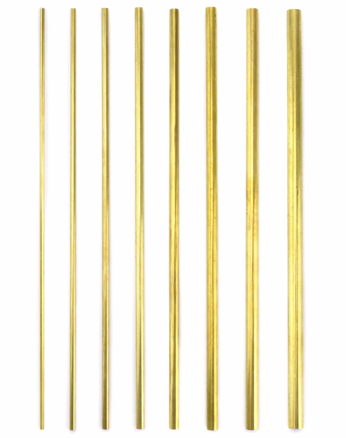 QWORK Rurka mosiężna, 2 mm 3 mm 4 mm 5 mm 6 mm 7 mm 8 mm 10 mm, grubośćścianki OD x 0,5 mm, długość 300 mm, okrągłe rurki bez lutowania, 8 sztuk