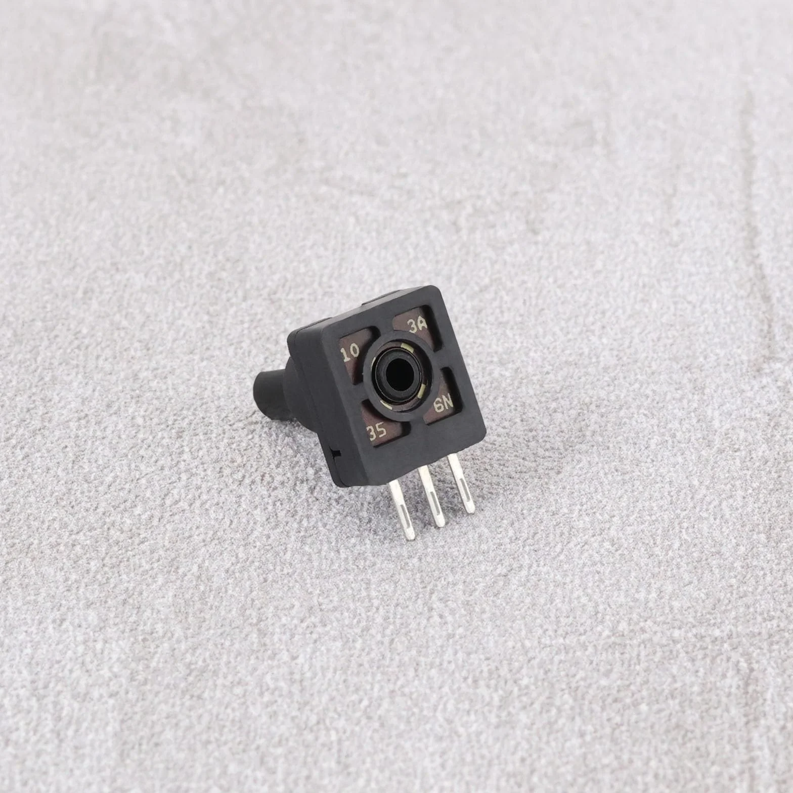 VGOL Potencjometr kompatybilny z Thrustmaster 458 Spider 458 Italia, T80, RS, T80, 488, GTB, Edition, do gier wyścigowych, 17,1 x 15,6 mm, czarny