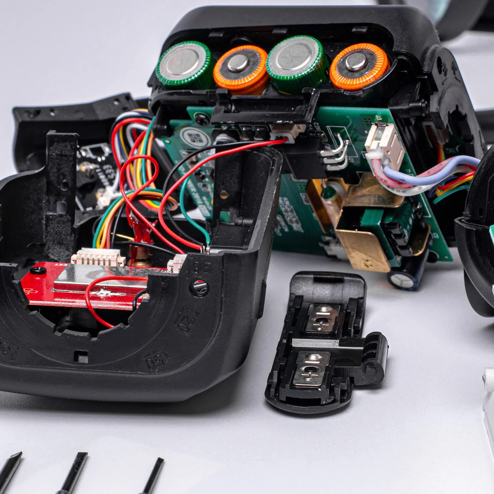 Zestaw 560 sztuk przewodów do desek protokołowych, mostki druciane, zestaw do elektroniki, 14 różnych długości.
