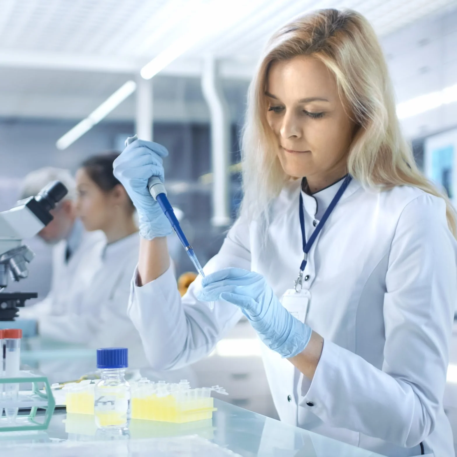 PATIKIL Probówki testowe z tworzywa sztucznego, 5 ml, 36 sztuk zamrożonych probówek testowych, pojemnik na fiolkę, pojemnik do przechowywania, zakrętka do laboratorium, kolor zielony, przezroczysty